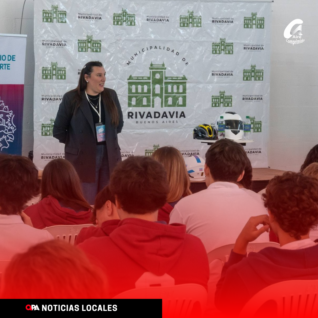 Jóvenes participaron de un conversatorio sobre seguridad vial en Rivadavia