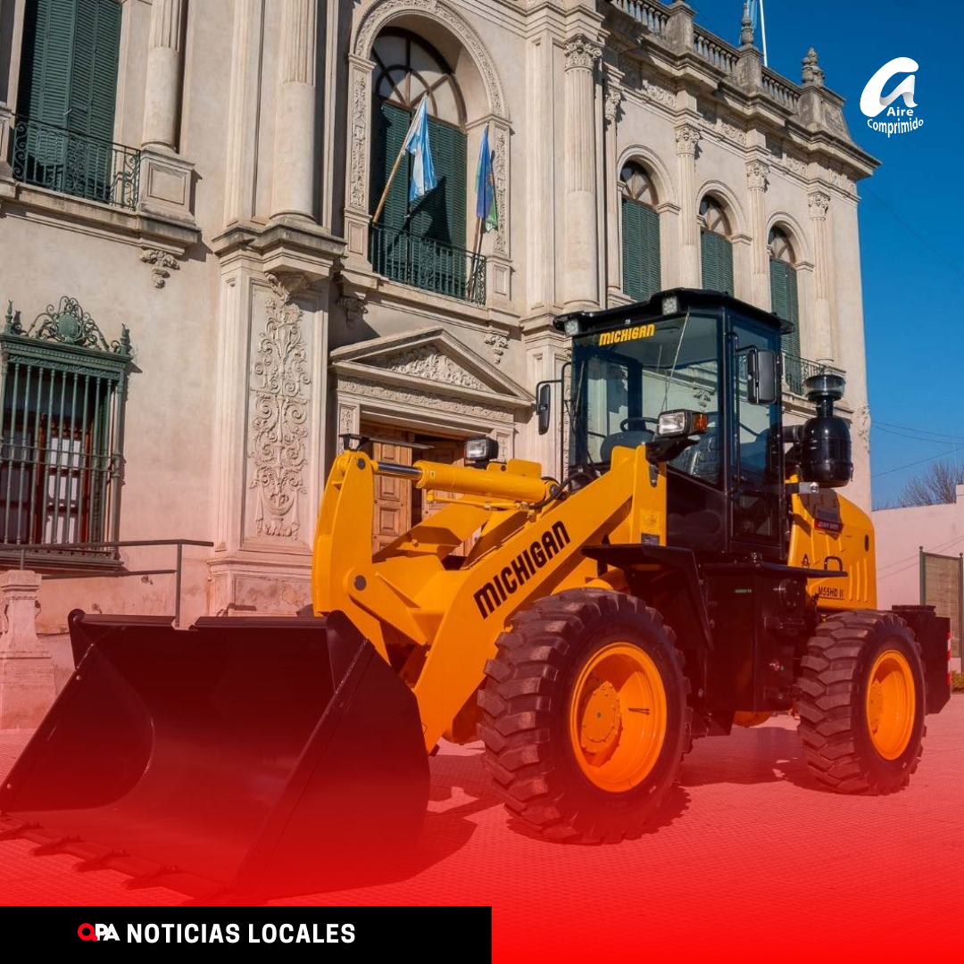 Rivadavia incorporó una nueva pala cargadora 0KM para fortalecer los servicios urbanos