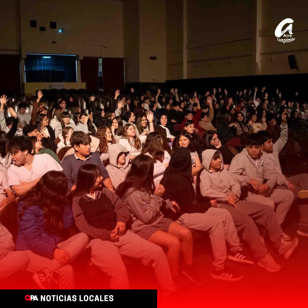 MÁS DE 200 ESTUDIANTES PARTICIPARON DE CHARLAS SOBRE LUDOPATÍA Y TECNOADICCIONES
